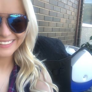 Meet your Posher, Ashley